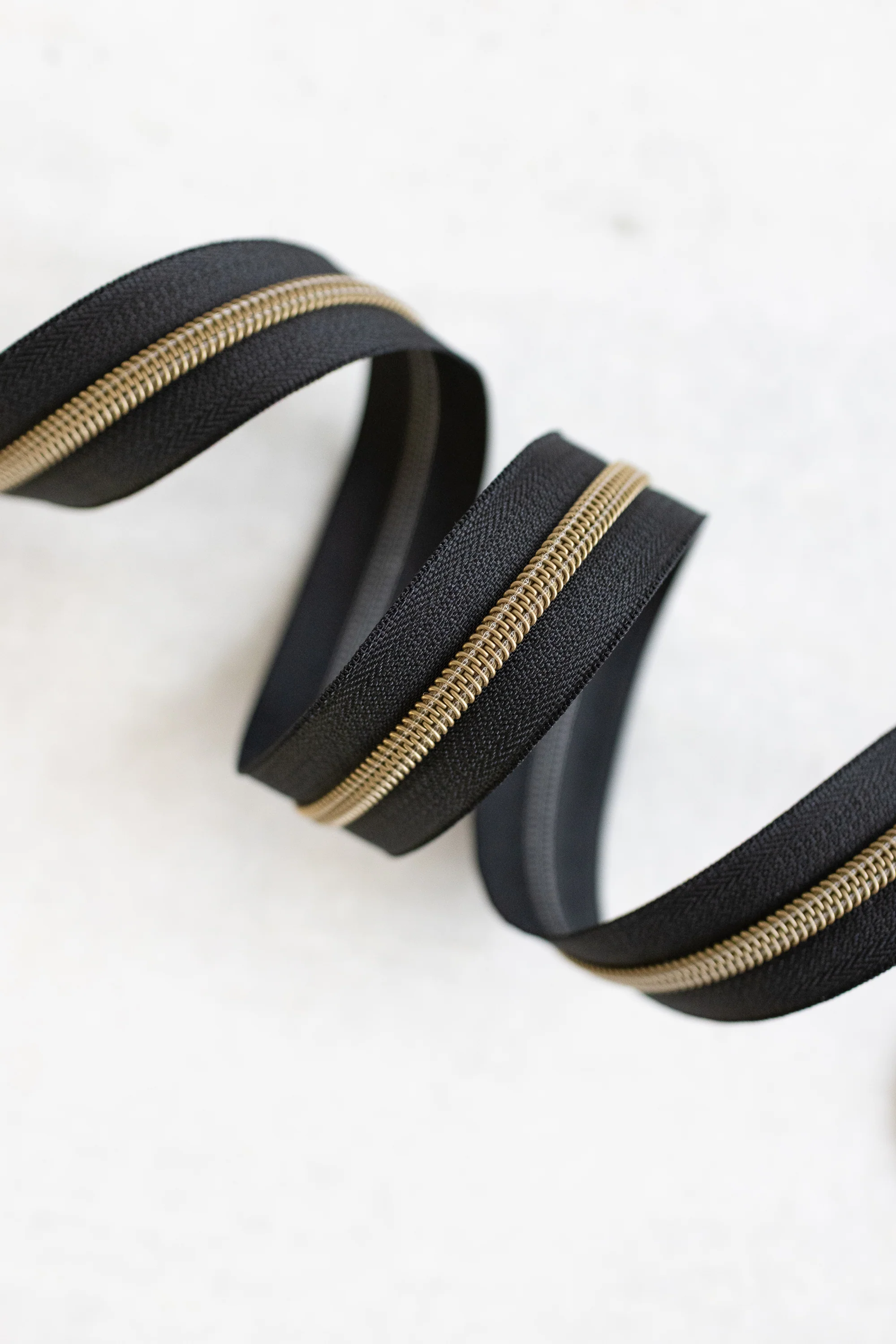 Zipper by the Yard & Pulls